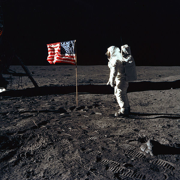 [bandera+de+los+USA-astronauta.jpg]