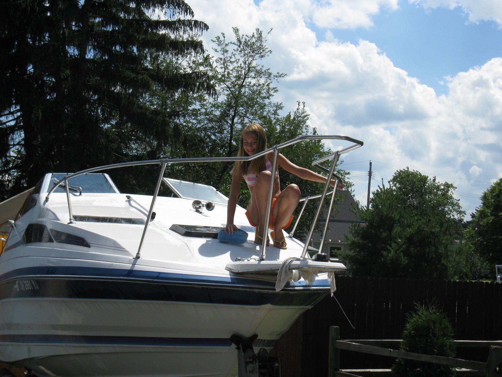 [aubs+cleaning+boat+001.JPG]