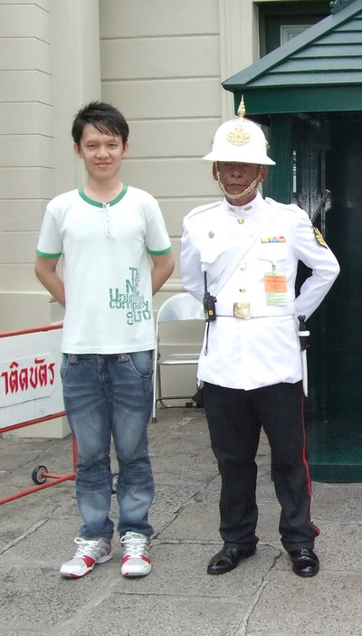 [me+and+thai+polis.jpg]