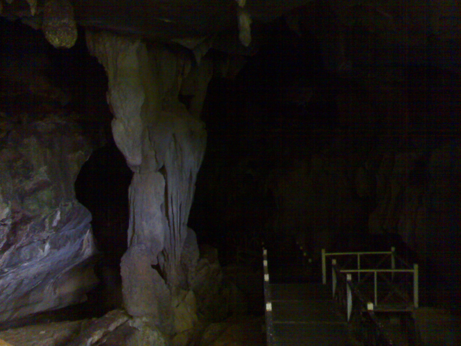 [inside+the+cave2.jpg]