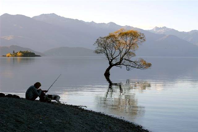 [Fishing+by+the+lake.jpg]