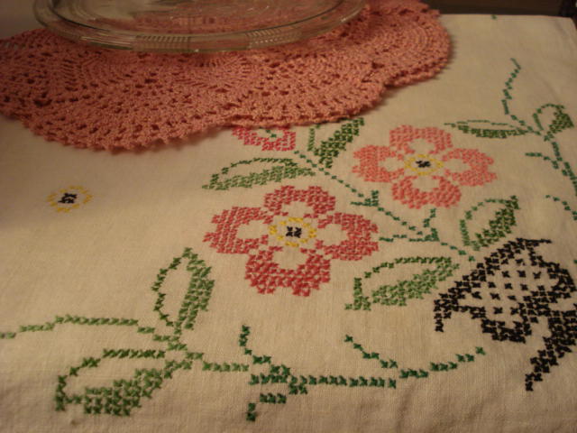 [stitched+pink+tablecloth.JPG]