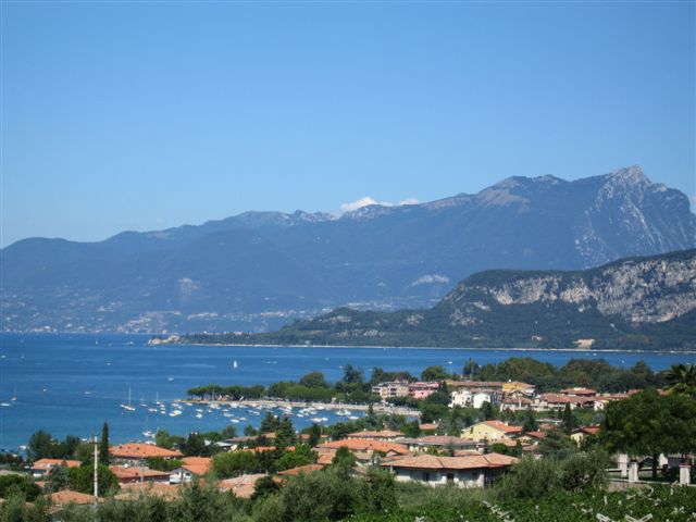 [Verona+Lake+Garda+small.jpg]