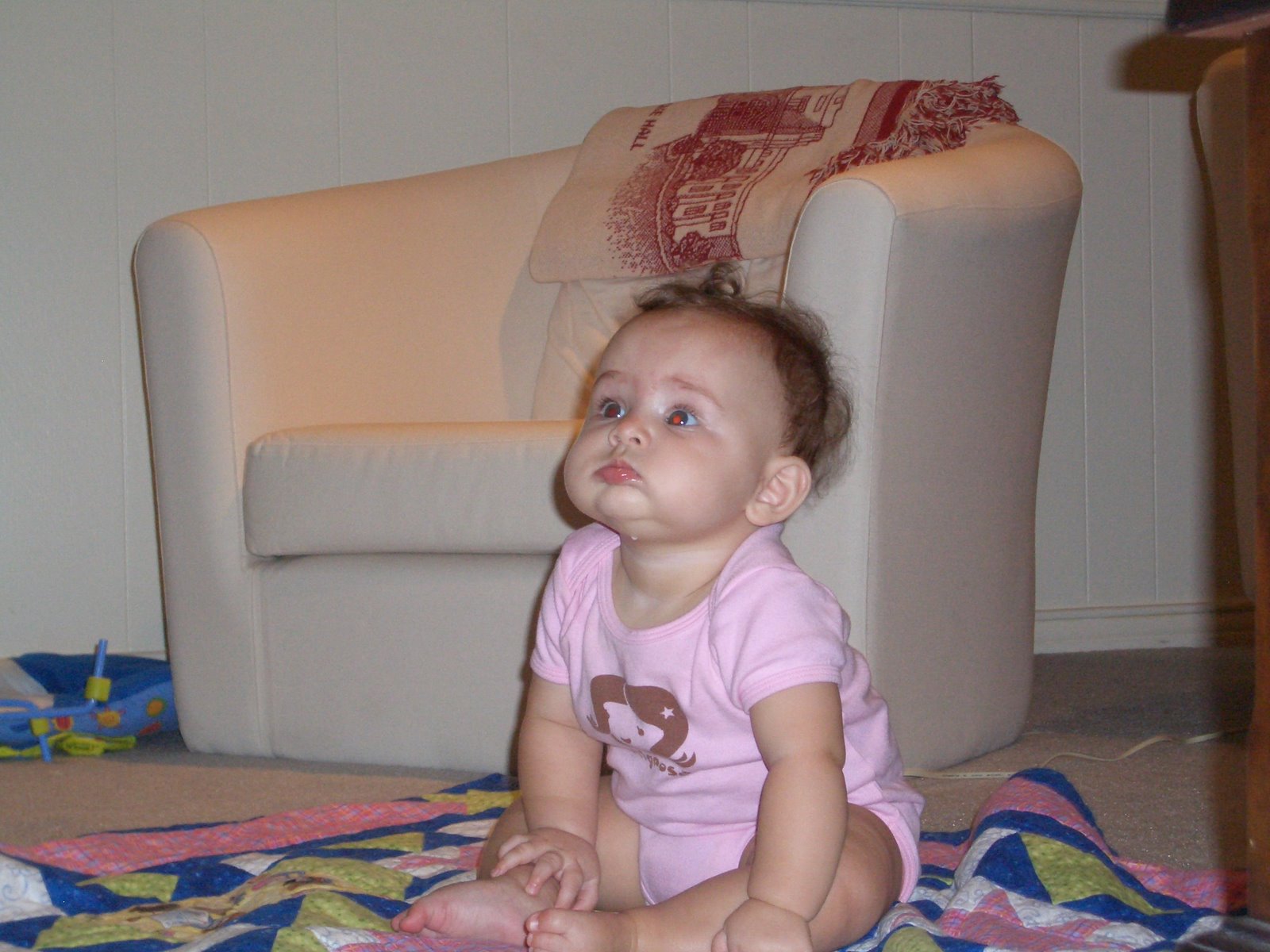 [sitting+up+is+so+easy+now.JPG]