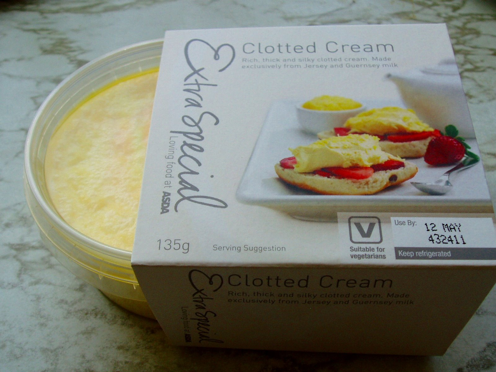 [clotted+cream.jpg]