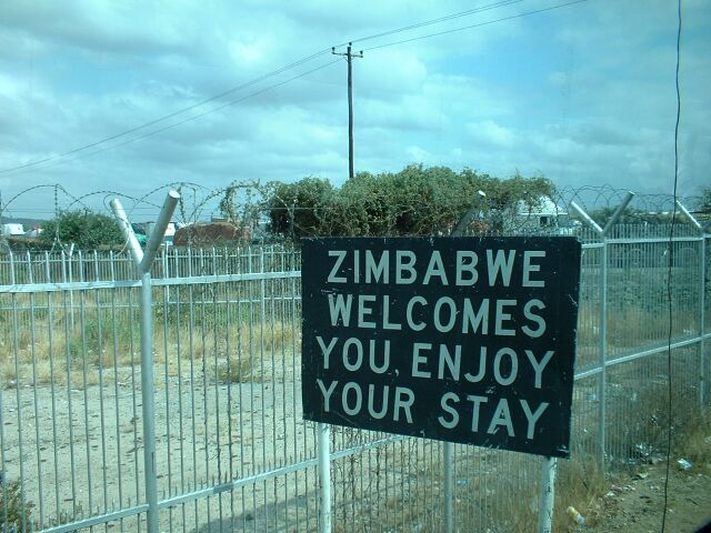 [welcome+in+Zimbabwe.jpg]