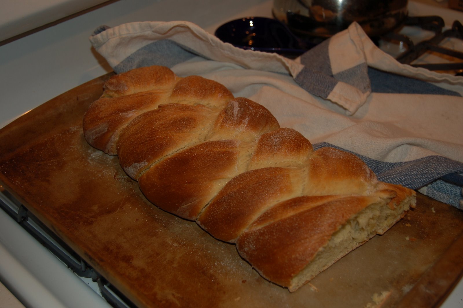 [bread+braid.JPG]