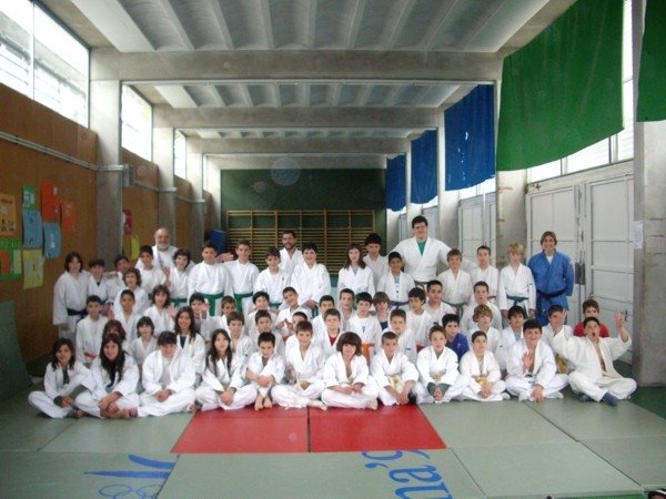 [foto+grup+infantil+judostage.JPG]