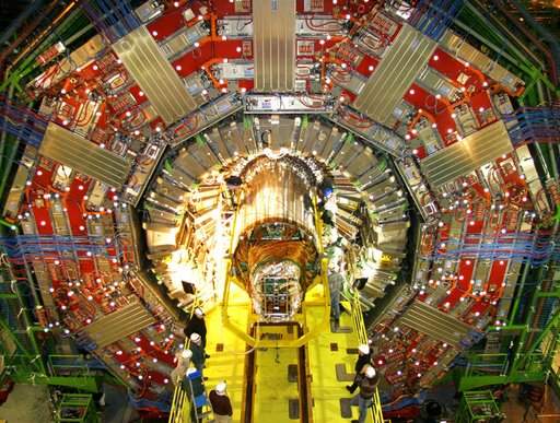 [Large-Hadron-Collider-05.jpg]