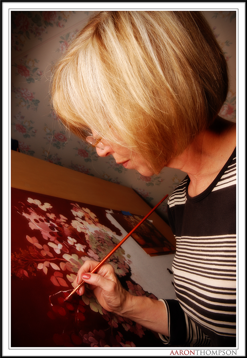 [mom+painting+framed.jpg]