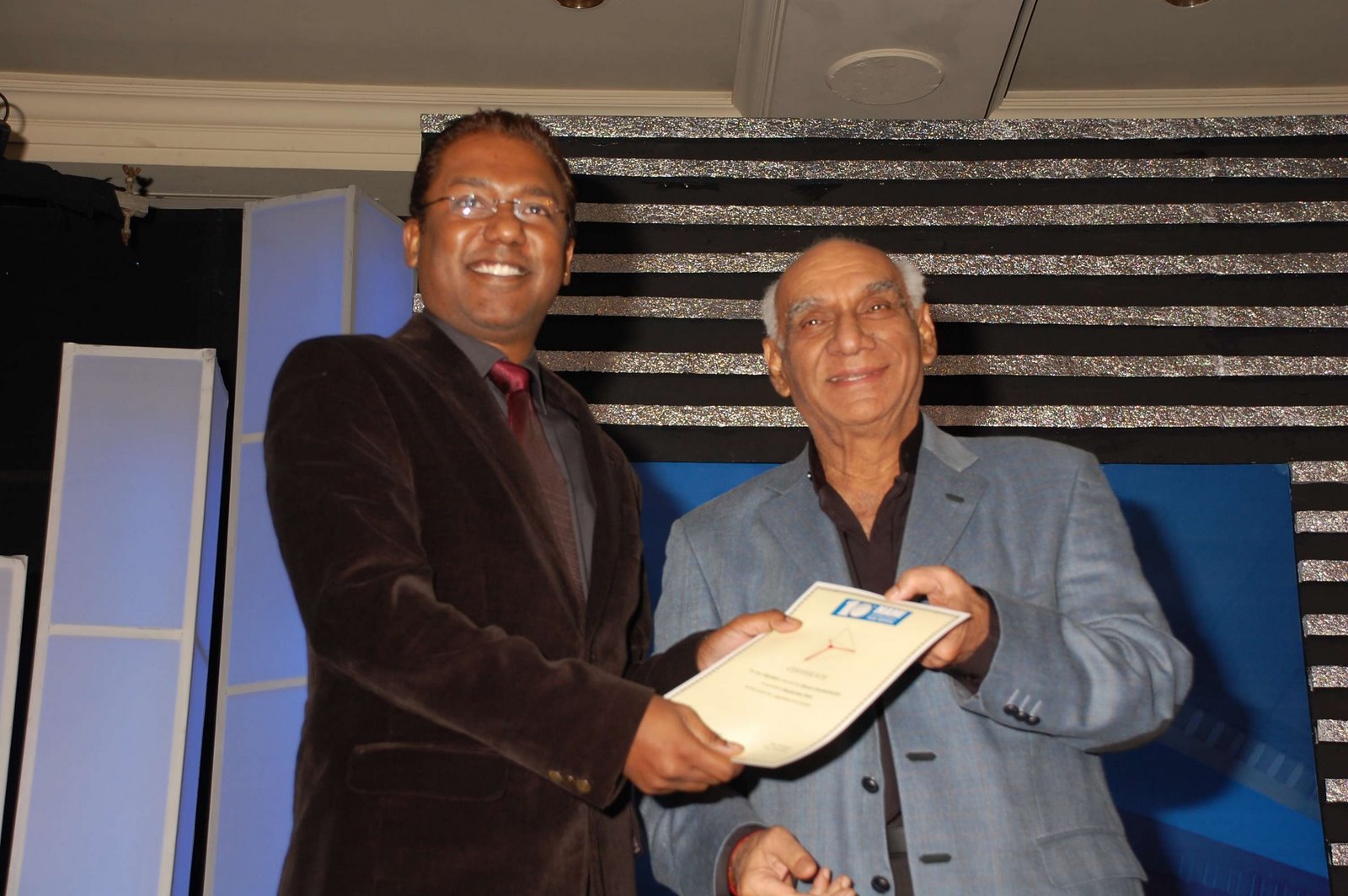 [The+Jury+Special+Prize+given+to+the+Film+Frozen+Directed+by+Shivaji+Chandrabhushan+by+Mr.Yash+Chopra.JPG]
