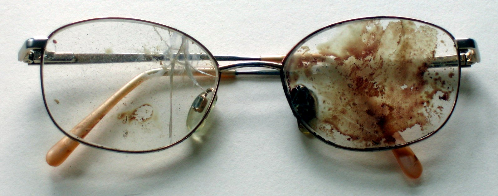 [shattered+eyeglasses.JPG]