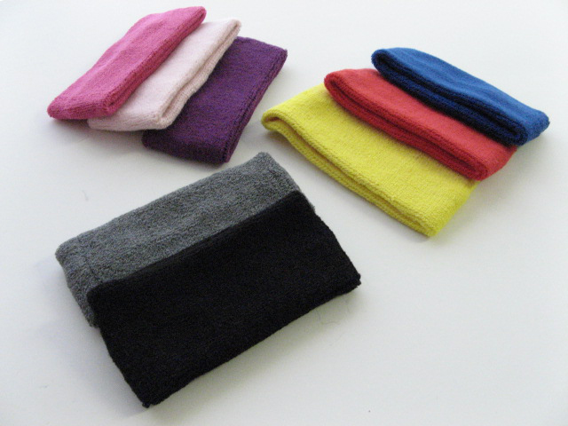 [wide_wristband_pink_blue_black_red_yellow.jpg]
