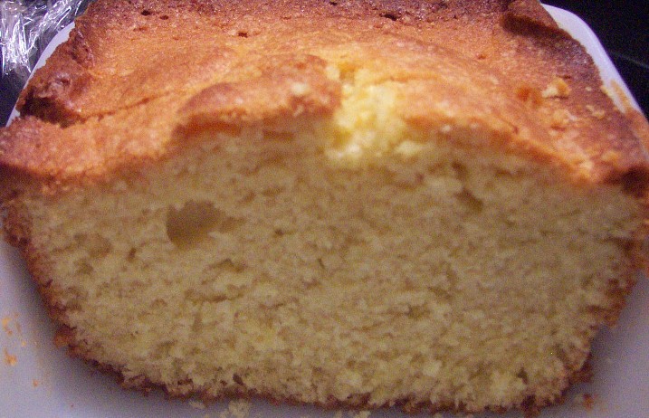 [sour+cream+pound+cake.JPG]