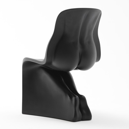 [black+ass+chair.jpg]
