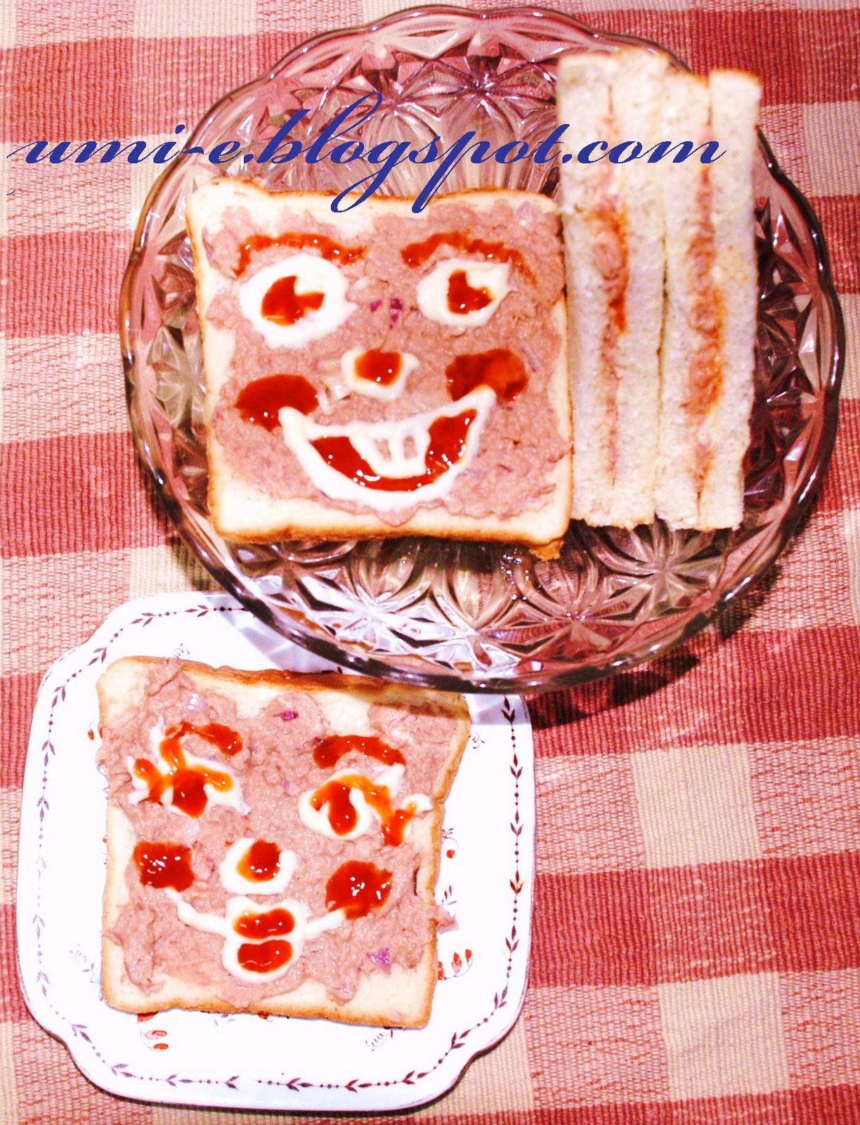 [a-sandwich+tuna&onion.JPG]