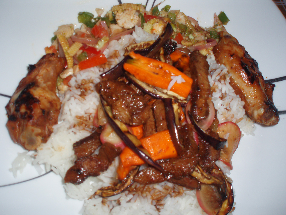 [White+rice+with+Beef+and+Vegetable+Salsa.jpg]