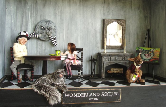 [Michelle+Bradshaw+Wonderland+Asylum+alice_129b.jpg]