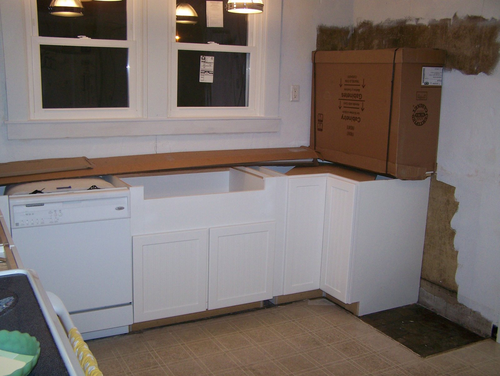 [right+side+cabinets.JPG]