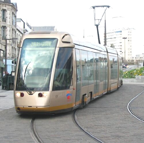 [or2-lrt-tram-strres-curve-20040327c_n-z-adam.jpg]