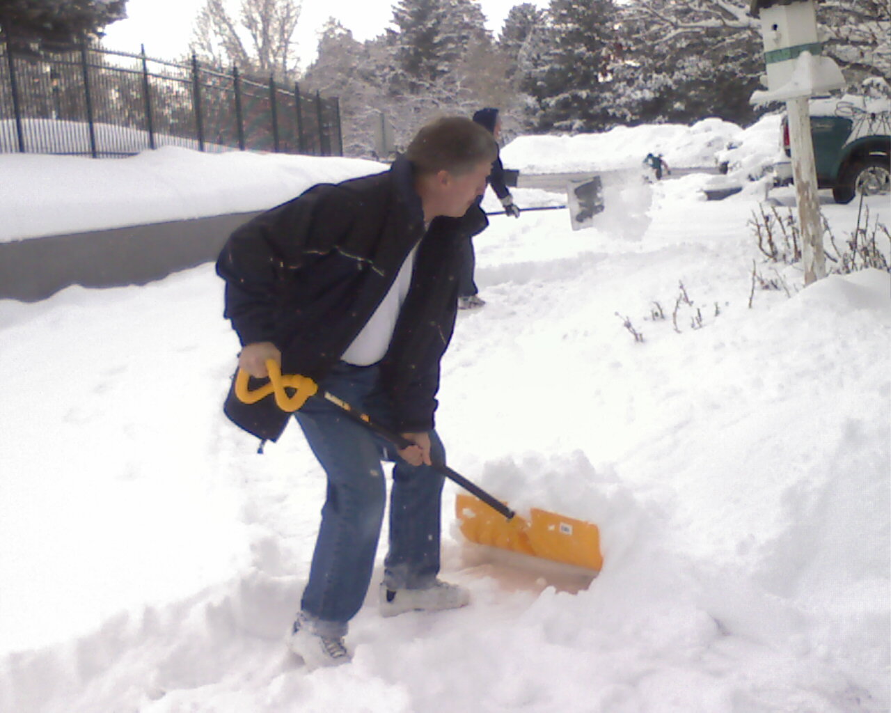 [Bill+snow+shovel.jpg]