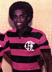 [Claudio+adão+com+a+camisa+do+Flamengo.jpg]