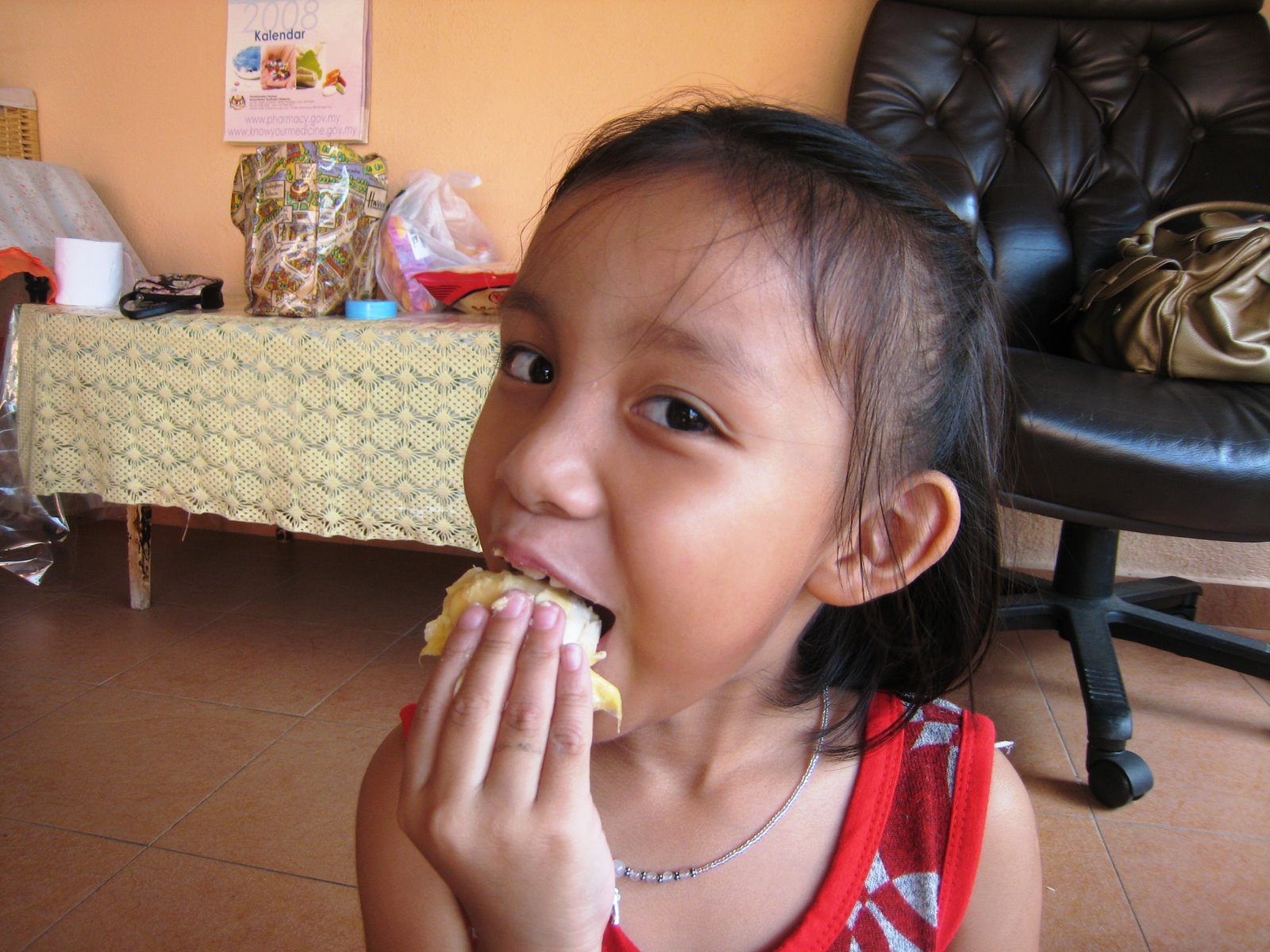 [nabila+eating+durian.jpg]