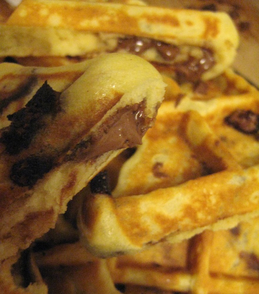 [close+up+plate+of+homemade+chocolate+waffles.jpg]