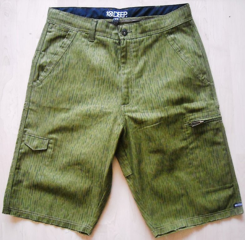 [10deep+green+shorts+front.JPG]