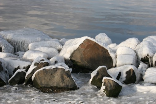 [frozen+river+rocks.jpg]