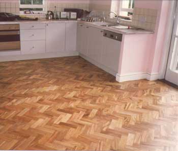 [kitchen-hardwood-floors.jpg]