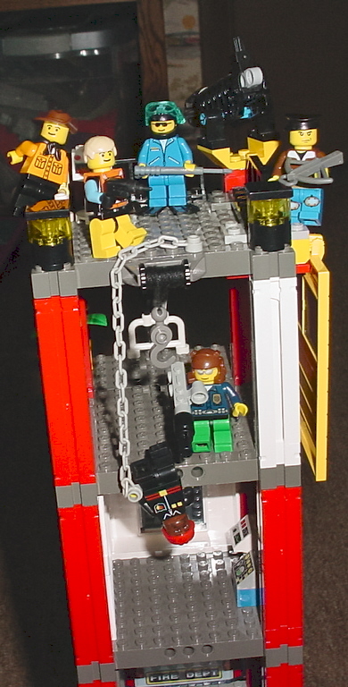 [G.I.LEGOs+tower+001.jpg]