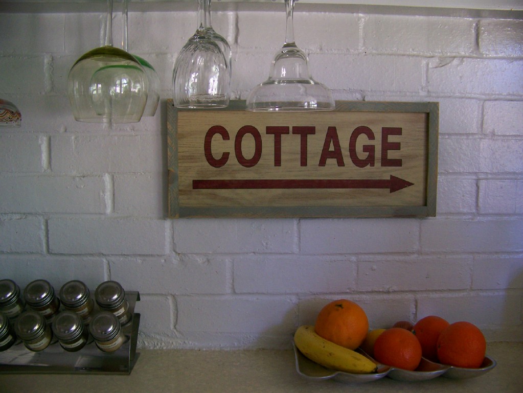 [cottage.jpg]