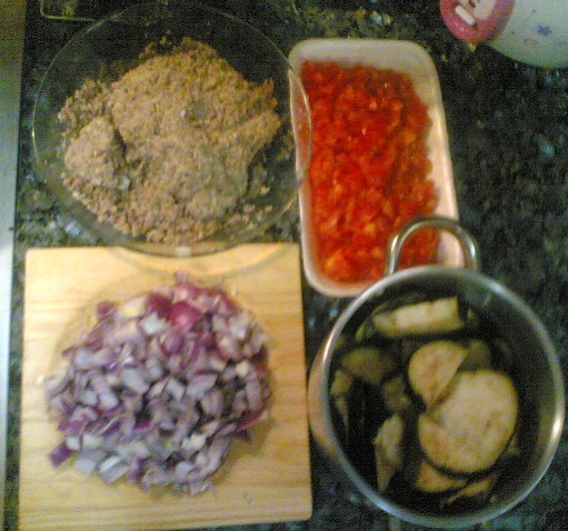 [eggplant+musakka+ingredients.jpg]