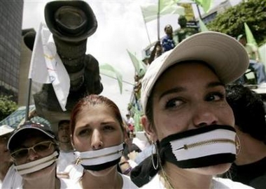 [venezuela_tv_protest.jpg]
