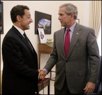 [medium_Nicolas_Sakozy_aux_etats-unis_new-york_Sarkozy_et_George_Bush_attentats_du_11_septembre_2001_World_Trade_Center_France.jpg]