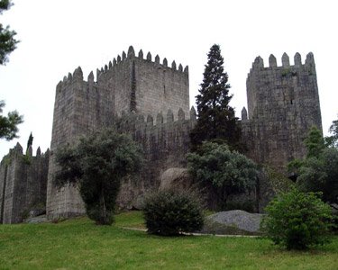[castelo+de+Guimarães.bmp]