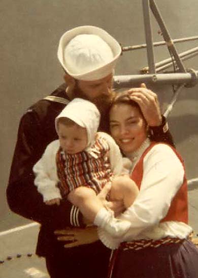 [May+1971-Dad,+Mom+&+Lewis.jpg]
