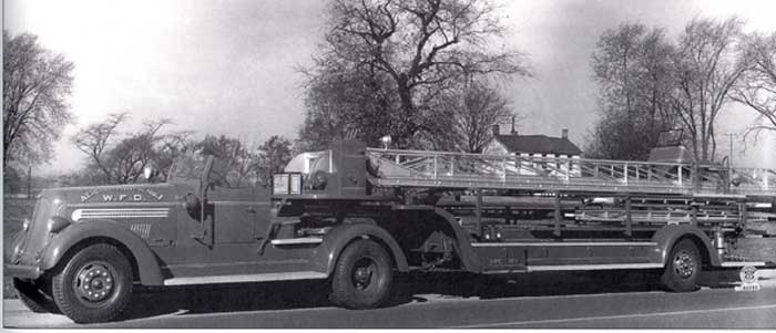 [10_Big+Bertha_Seagrave+fire+truck.jpg]