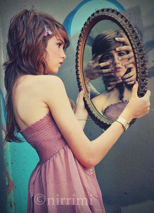 [the_girl_in_the_mirror__by_Pretty_As_A_Picture.jpg]