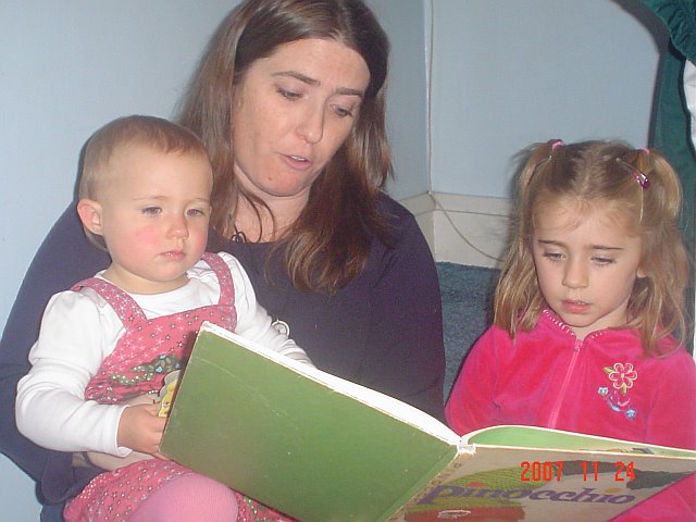[Kath+Reading+to+Kids.jpg]