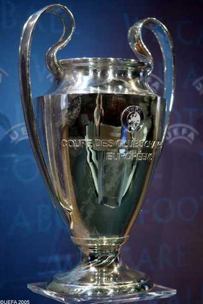 [Champions+League+Cup-762544.jpg]