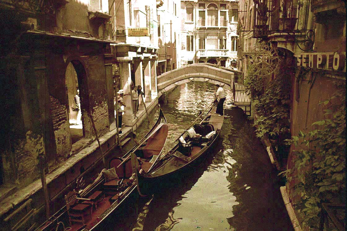 [Venice, Gondola.jpg]