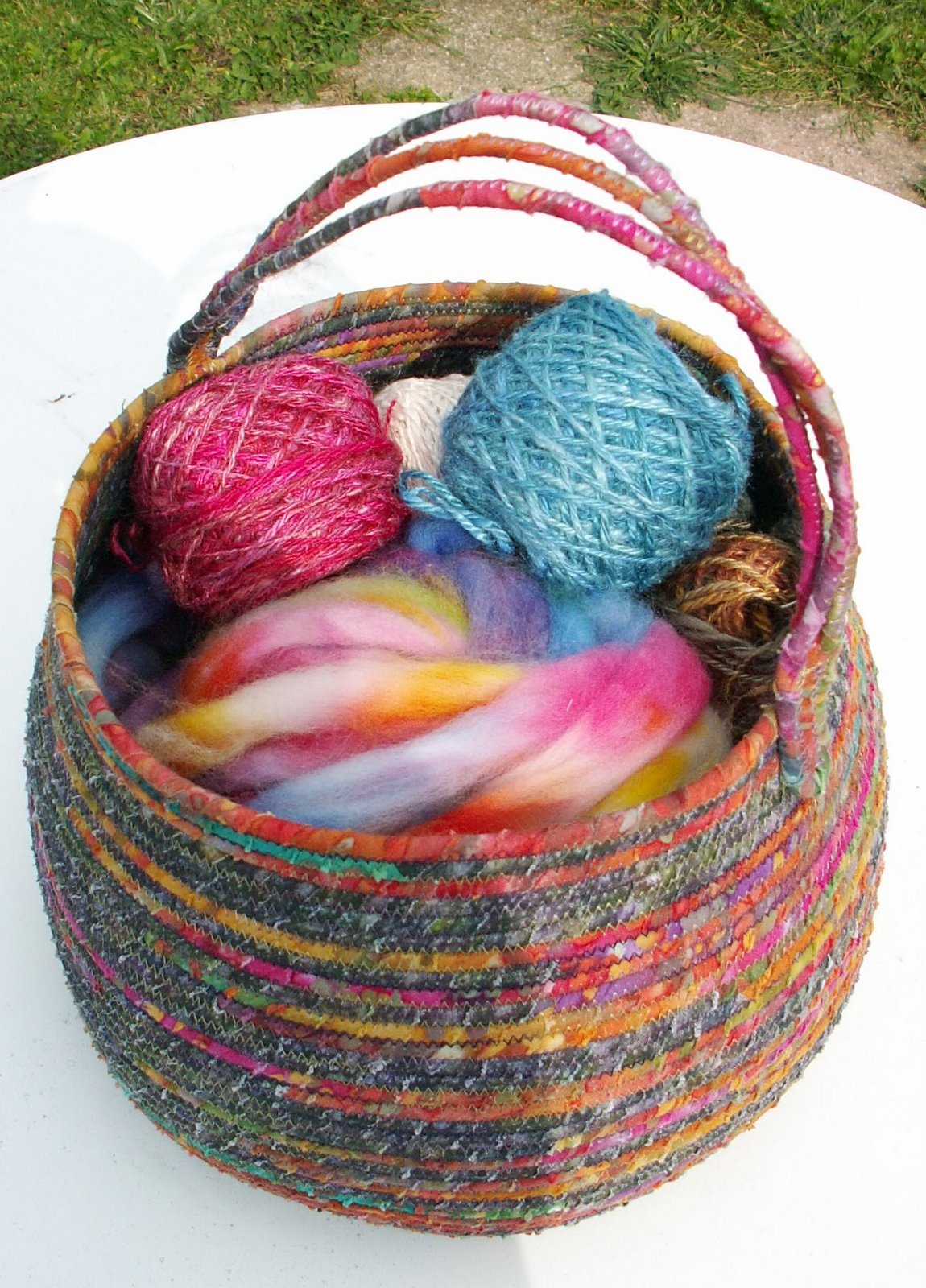 [basket+of+wool.jpg]