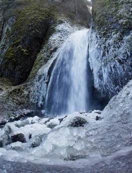 [Unusually+cold+weather+turned+the+Wahkeena+Falls+into+a+cascading+icicle+Friday,+Dec.+16,+2005,+in+the+Columbia+River+Gorge,+east+of+Portland,+Ore.jpg]