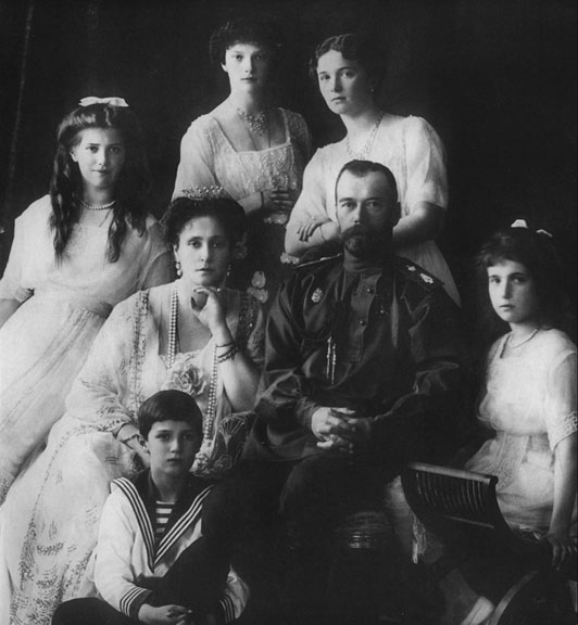 [Romanov+family.jpg]