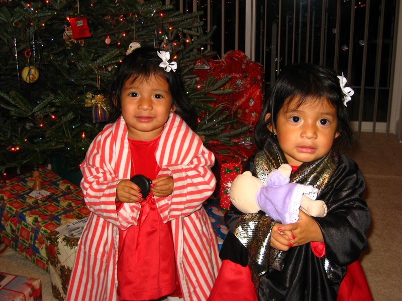 [Knudsen+Family+Christmas+2007+051.JPG]