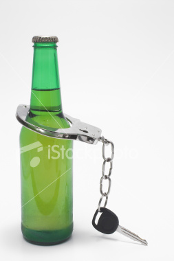 [ist2_3580058_beer_keys_and_handcuffs_drunk_driving_concept.jpg]