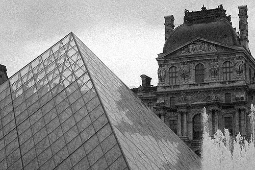 [Louvre.jpg]