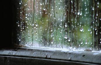 [janela com chuva.jpg]